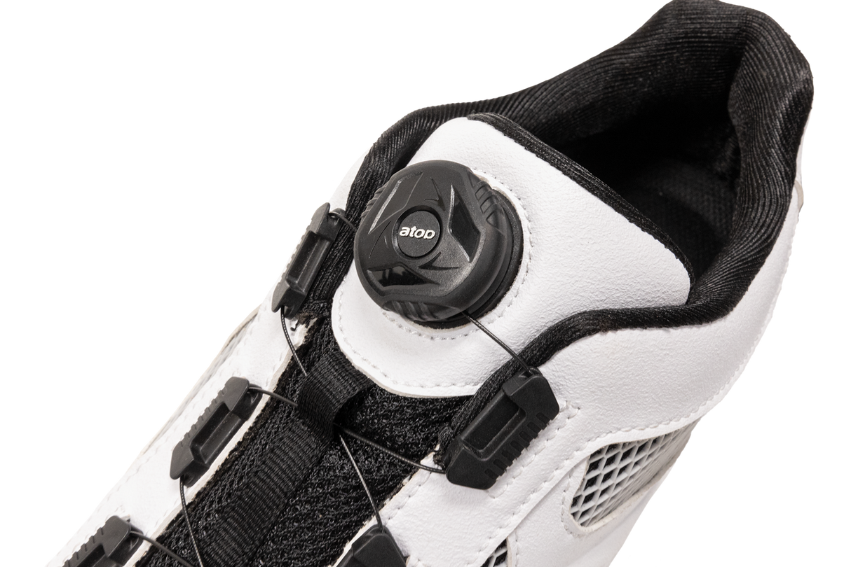 Brunswick Fury White Men's Bowling Shoes * Sleek synthetic upper * Molded EVA insole for comfort and performance * Extreme cushion comfort with Ortholite footbed * Convenient ATOP dial lacing system * Reinforced hard rubber toe for durability * Multi-zone push away rubber * Includes: #4, #6, and #8 Slide Soles; Progressive, and Ridged Heels; Heel remover tool *  *