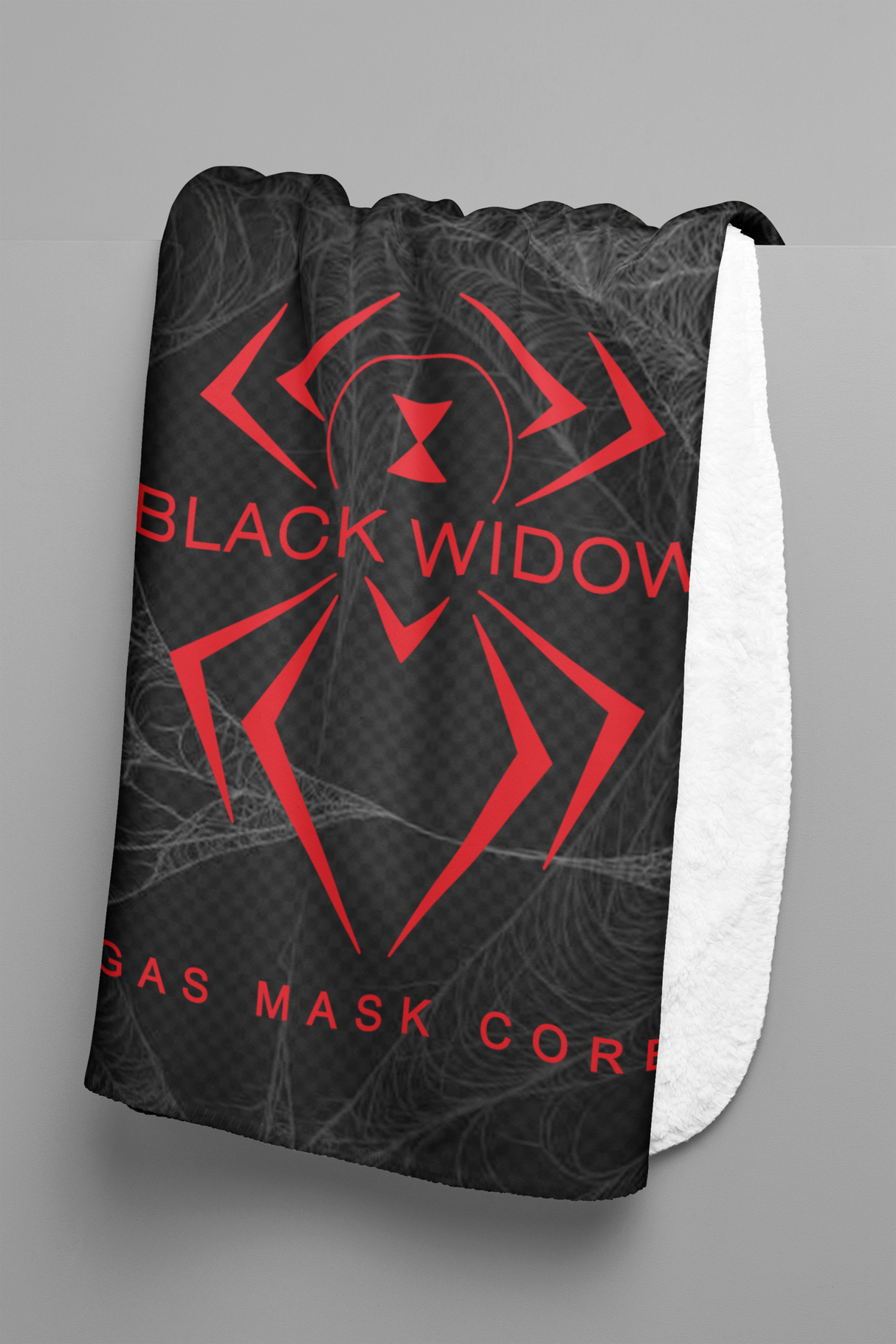 Hammer Black Widow 60" x 80" Plush Blanket