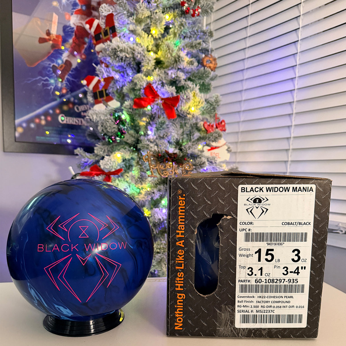 Hammer Black Widow Mania 15# Bowling Ball #3