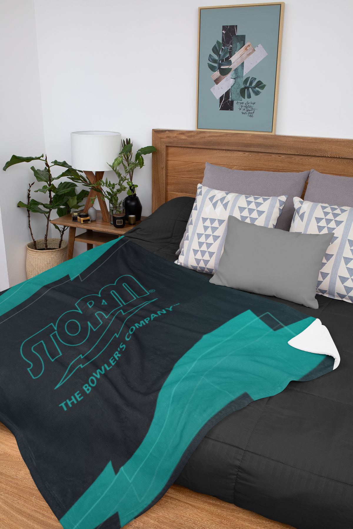 Storm Outline 60" x 80" Plush Blanket
