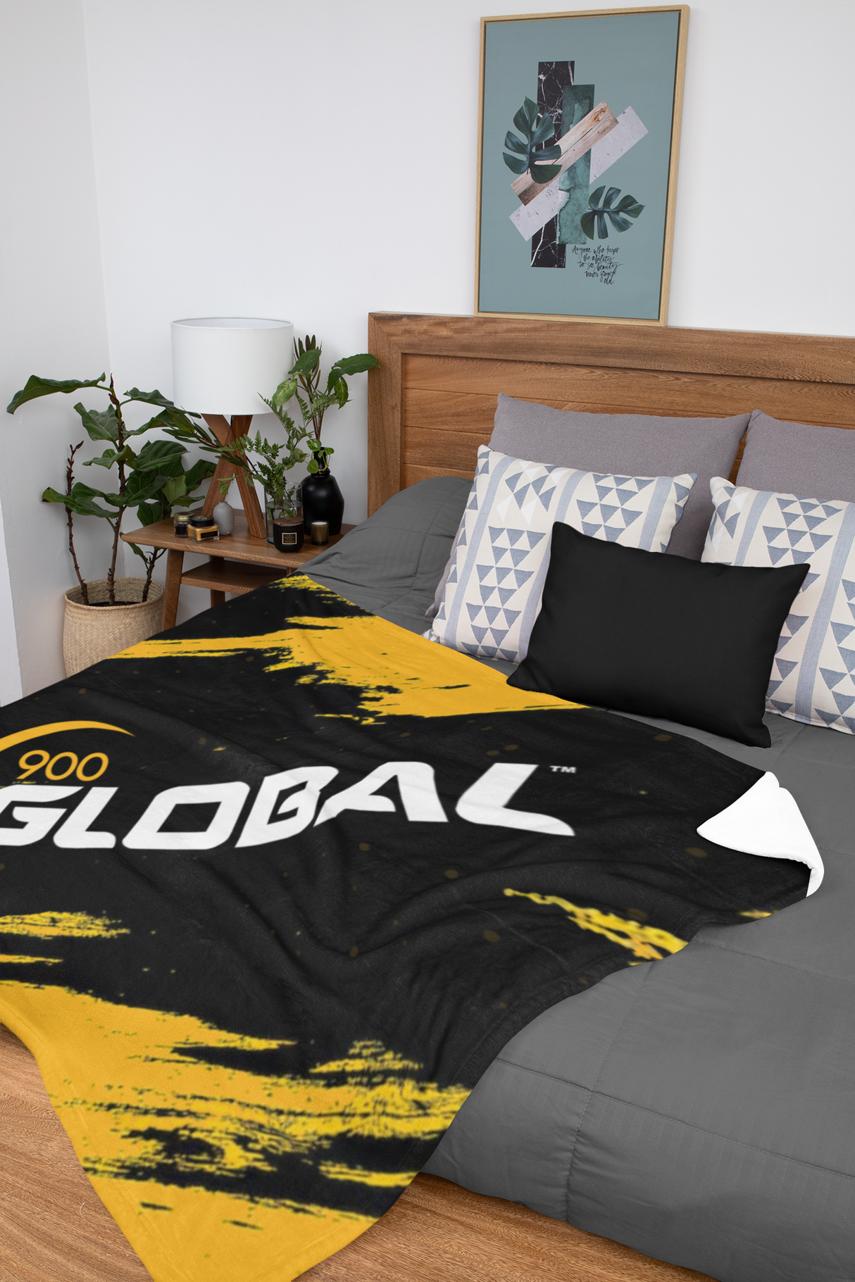900 Global Paint Splash 60" x 80" Plush Blanket
