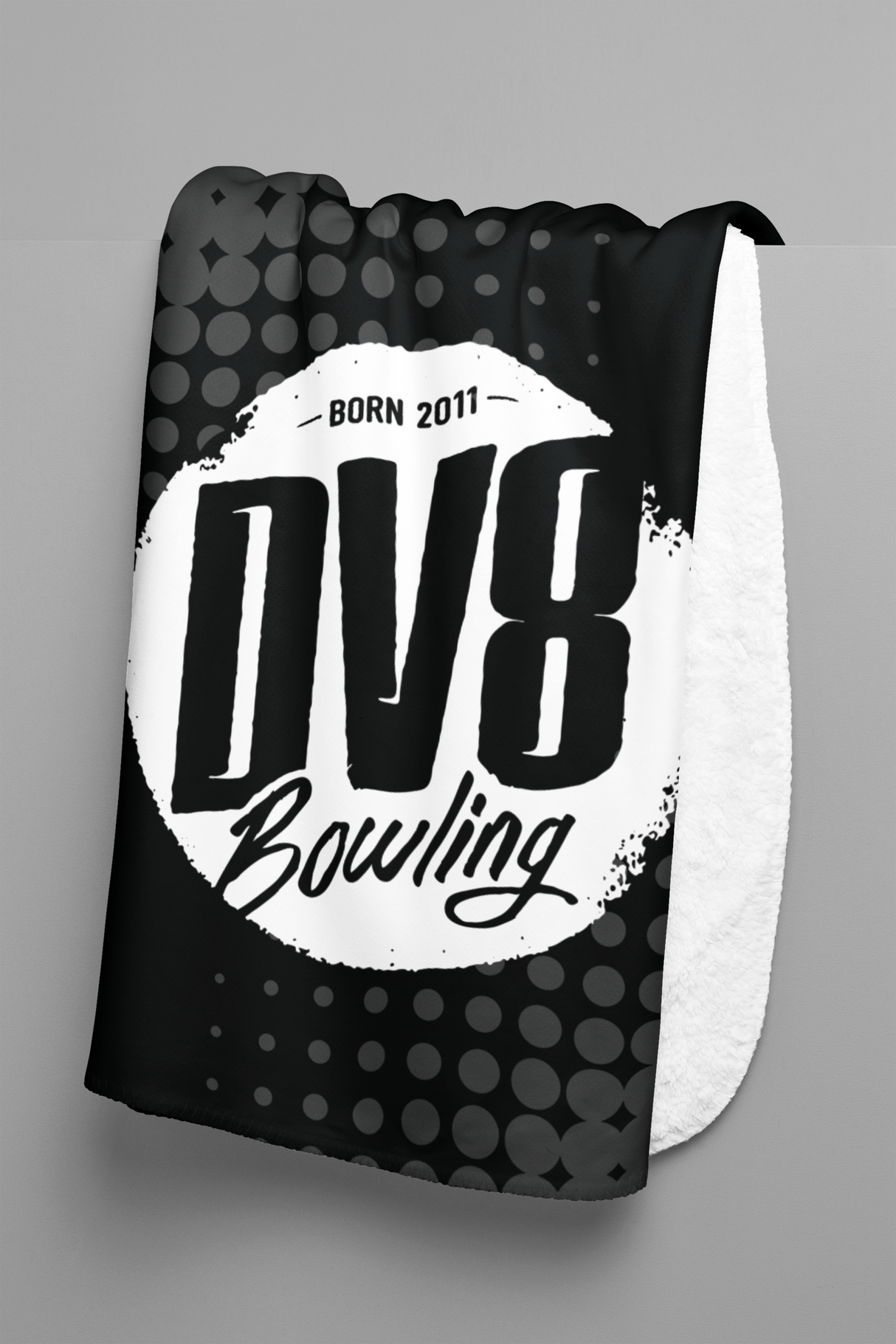 DV8 Circles 60" x 80" Plush Blanket