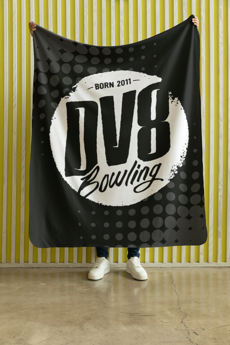 DV8 Circles 60" x 80" Plush Blanket