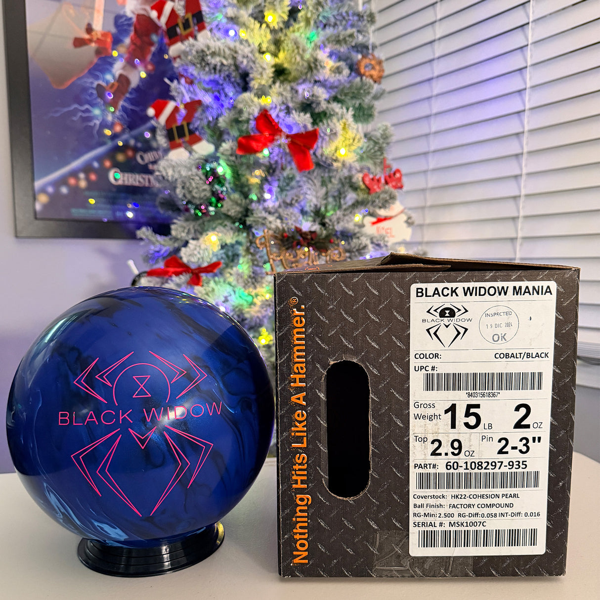 Hammer Black Widow Mania 15# Bowling Ball #2