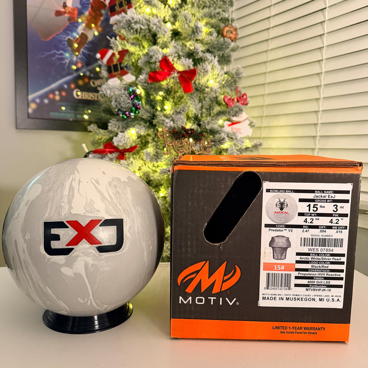 Motiv Jackal EXJ 15# Bowling Ball