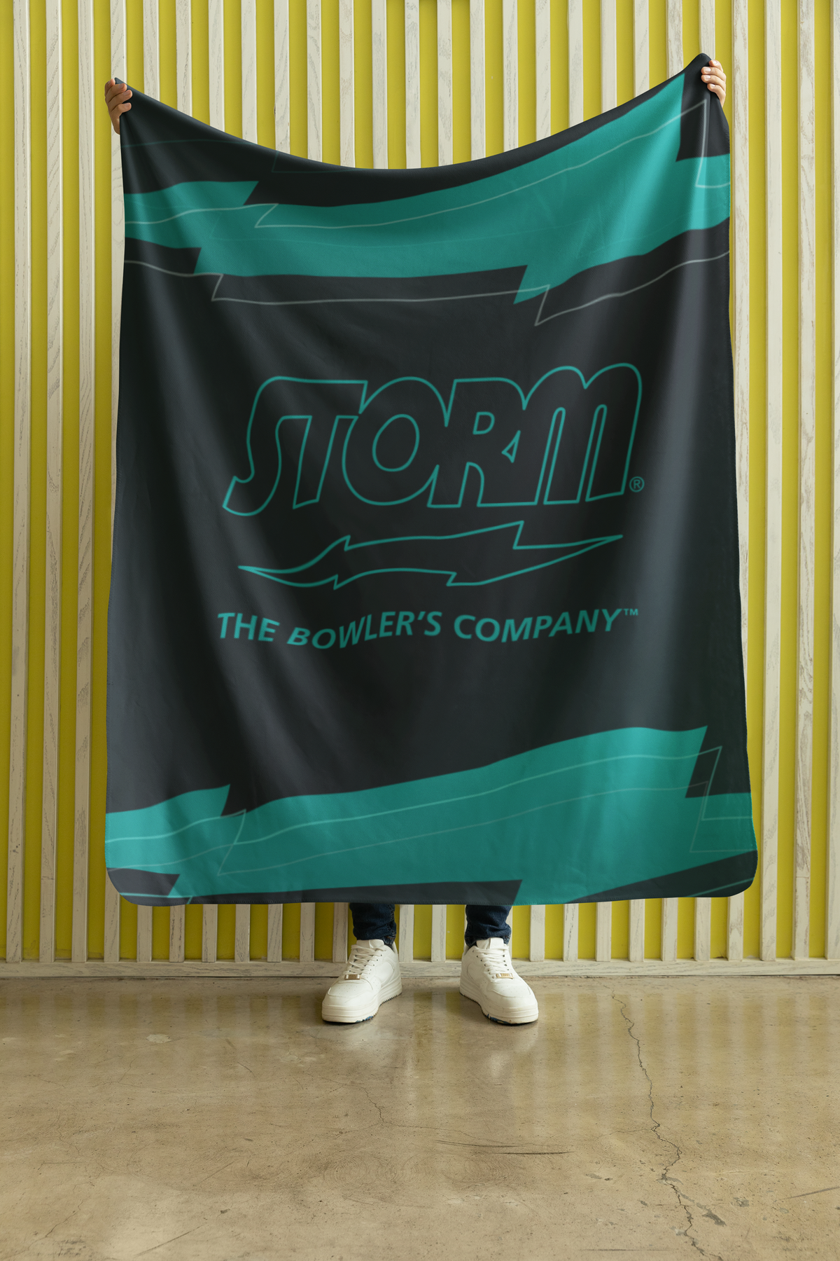 Storm Outline 50" x 60" Plush Blanket